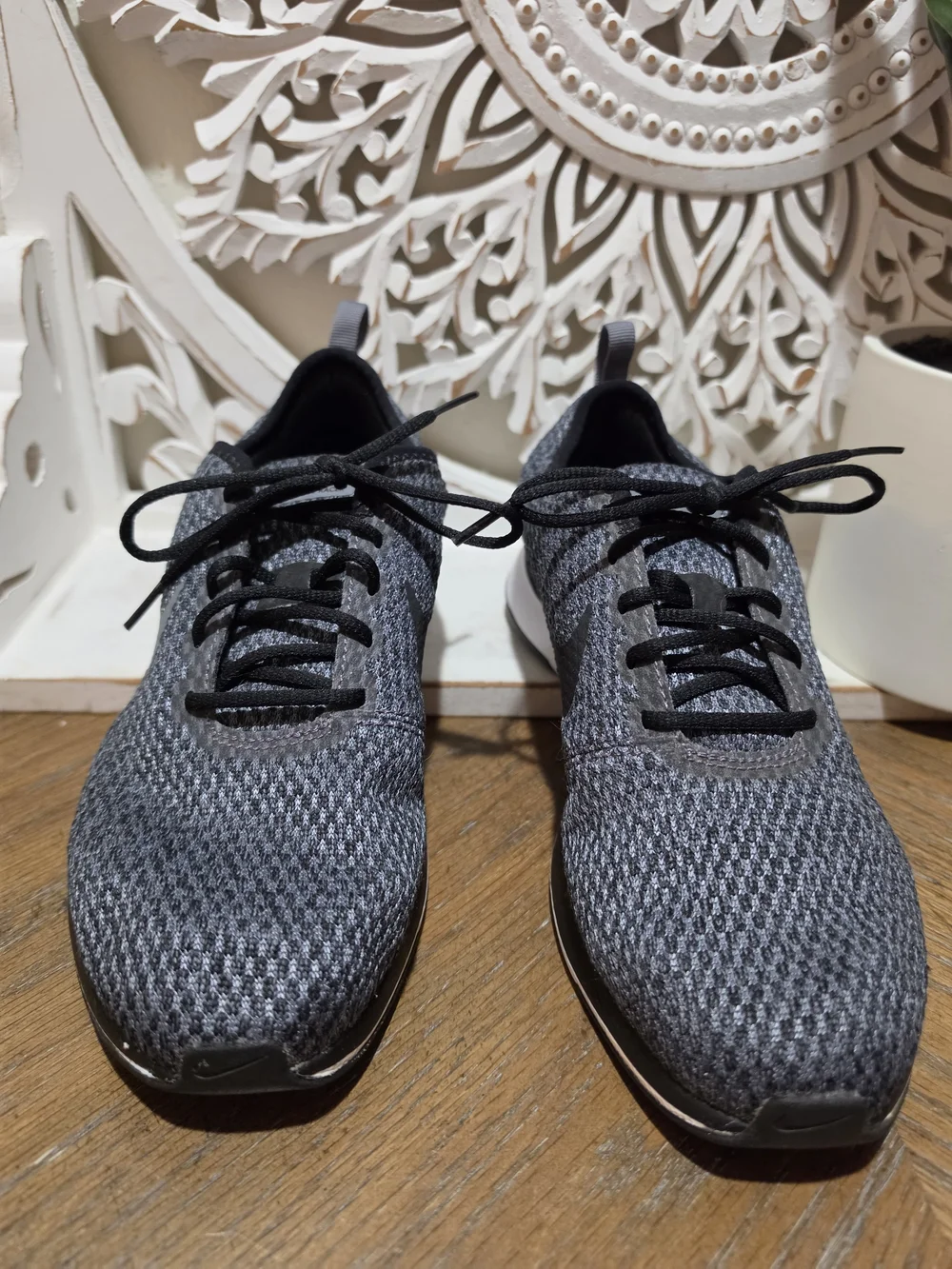 Nike Dualtone Racer Grey Knit Running Shoes with Black Accents Size 6.5Y